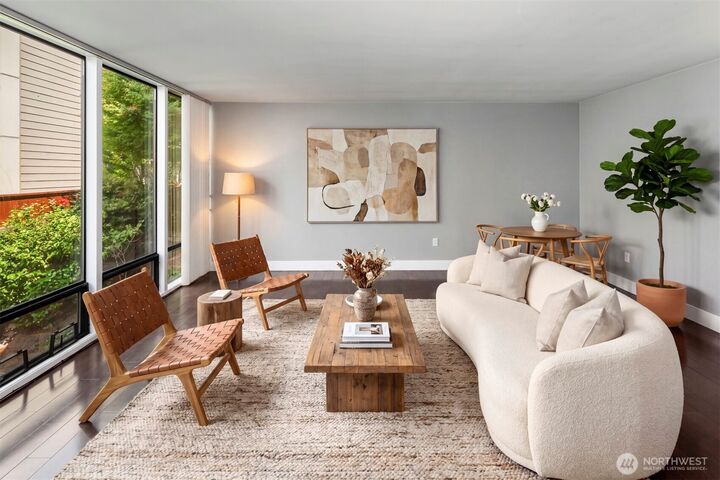 Property Photo:  4561  Lake Washington Boulevard NE 201  WA 98033 