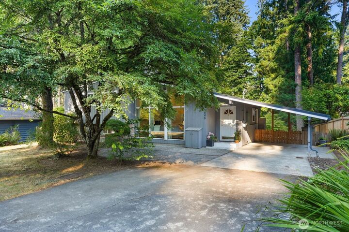 Property Photo: 1646 152nd Avenue SE WA 98007