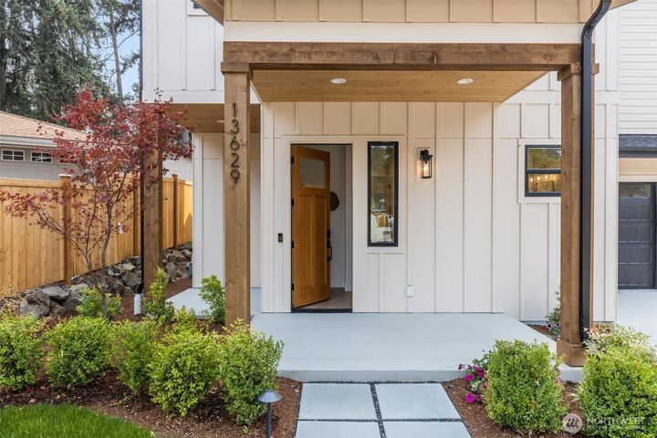 Property Photo: 13629 103rd Avenue NE WA 98034