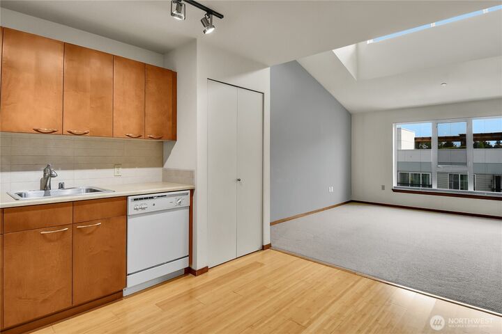 Property Photo:  12334  31st Avenue NE 607  WA 98125 