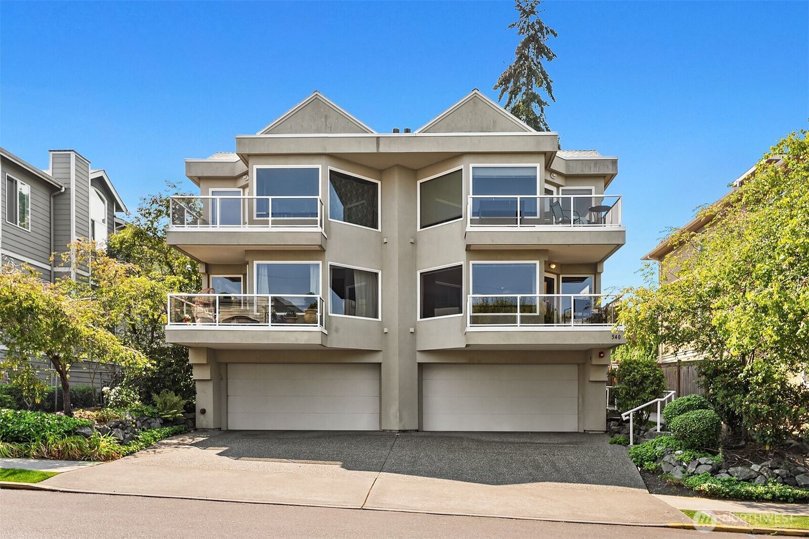 Property Photo: 540 Dayton Street 101 WA 98020