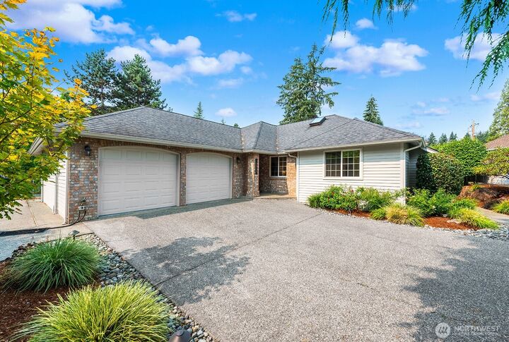 Property Photo: 13011 NE 70th Drive WA 98033