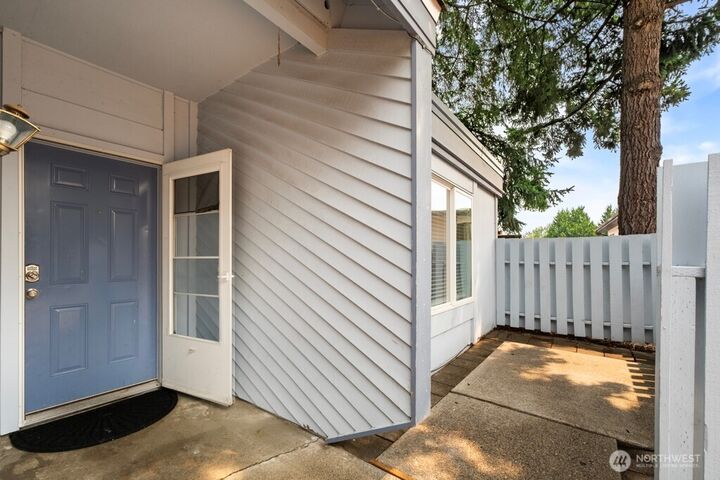 Property Photo: 4308 NE Sunset Boulevard U-4 WA 98059