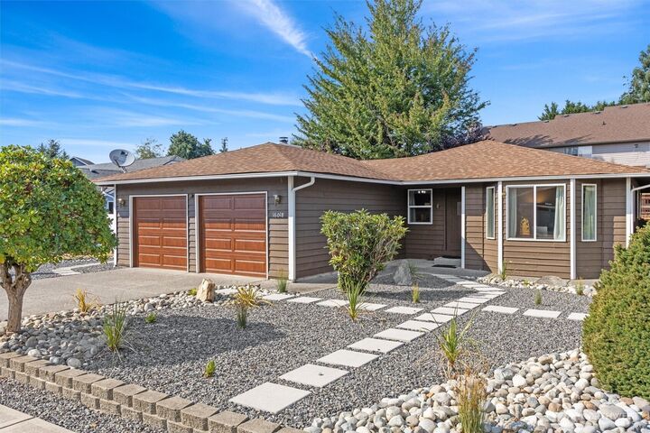 Property Photo: 16018 2nd Place W WA 98087