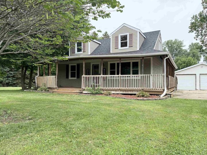 Property Photo: 441 E Acorn Drive WI 53511