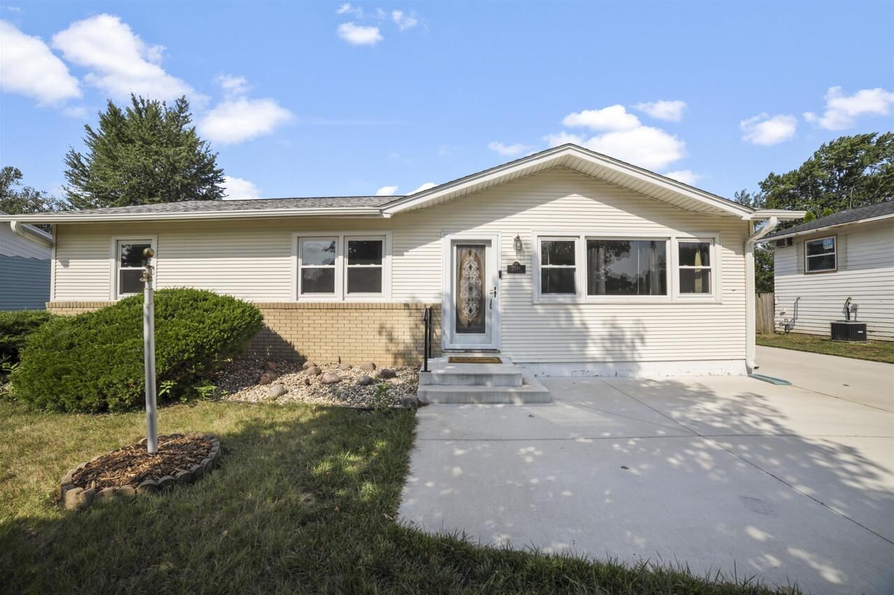 Property Photo:  2348 Pioneer Drive  WI 53511 