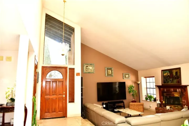 Property Photo:  722 Sir George Court  CA 93021 
