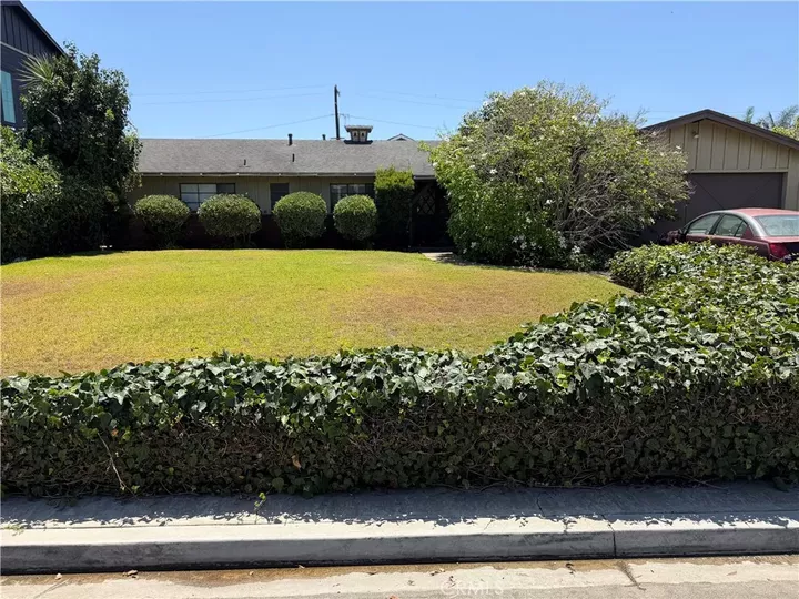 Property Photo:  426 El Modena Avenue  CA 92663 