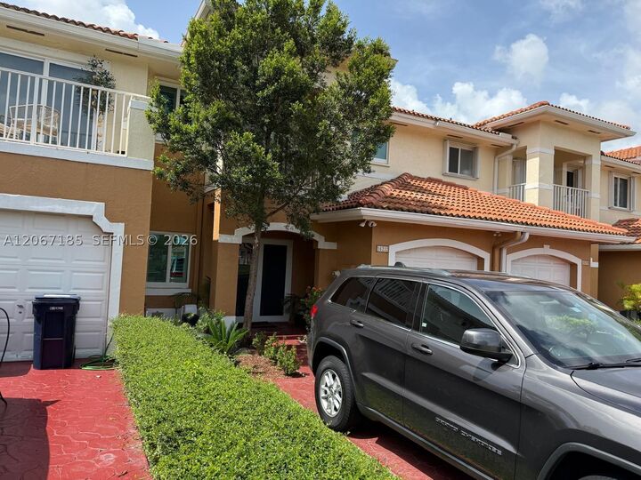 Property Photo: 16232 SW 57th Ln FL 33193