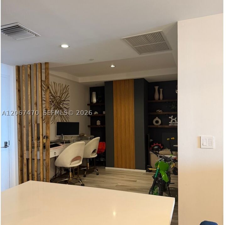 Property Photo:  801 S Miami Ave 2410  FL 33130 