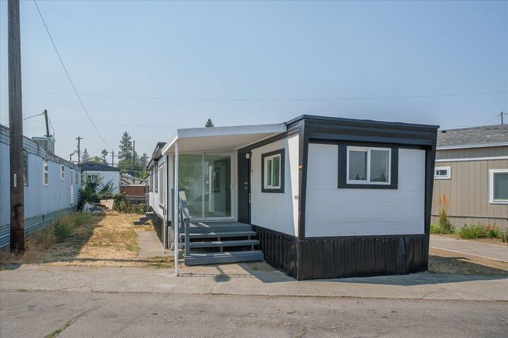 Property Photo: 205 S Park Dr #42 WA 99212
