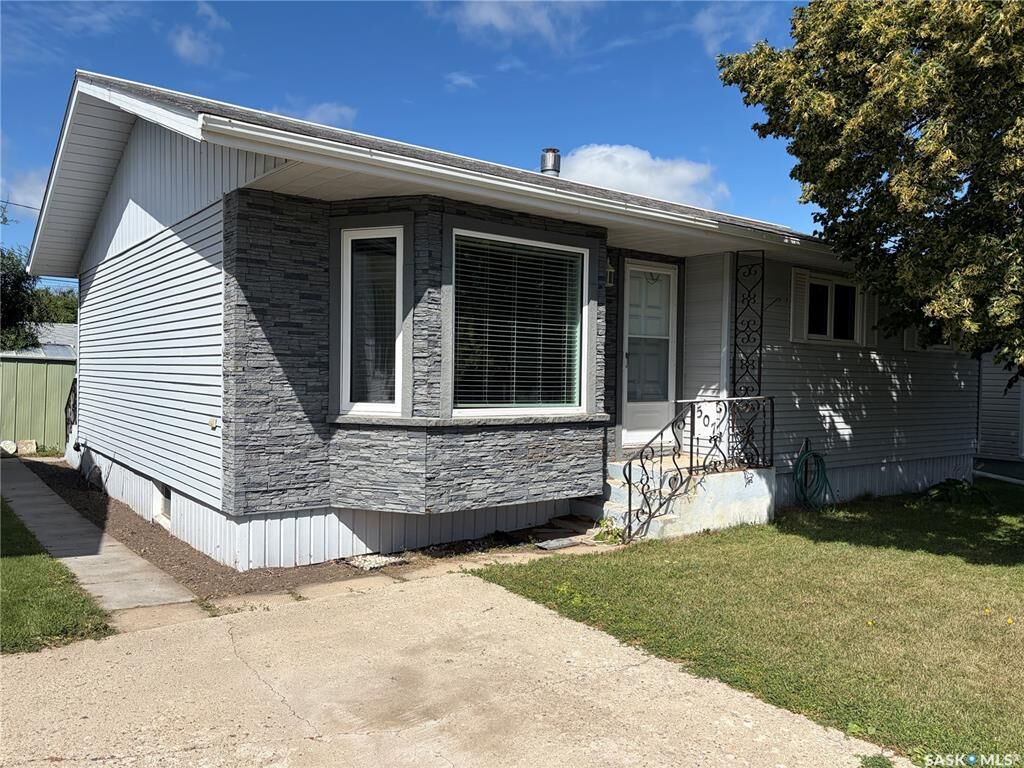 Photo de la propriété: 507 6th Street E SK S0A 4T0