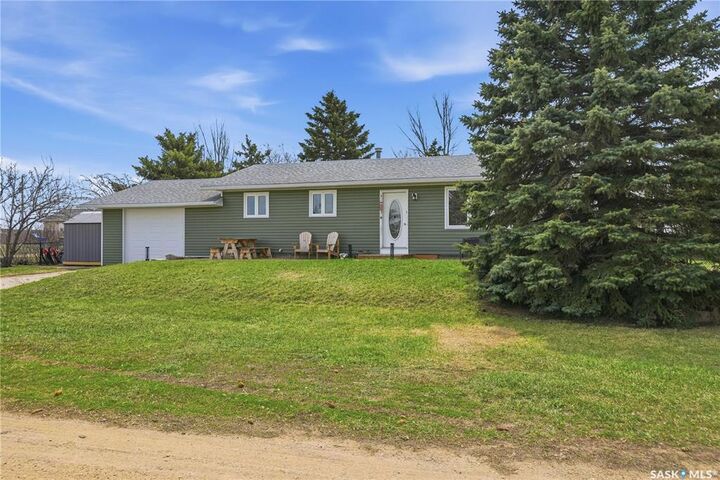 Property Photo: 329 1st Avenue E SK S0H 3E0