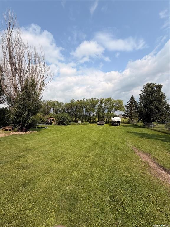 Property Photo: 415 9th Avenue E SK S9X 1H1