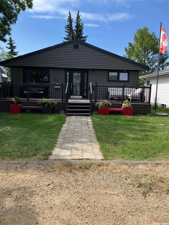 Property Photo:  705 Prospect Avenue  SK S0C 2B0 