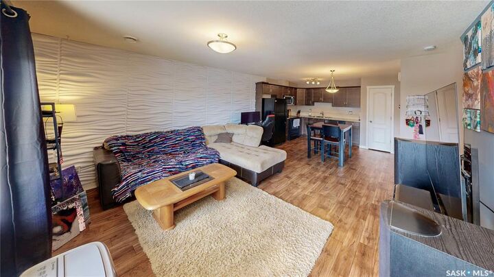 Property Photo: 1220 Empress Street 216 SK S4T 1G7