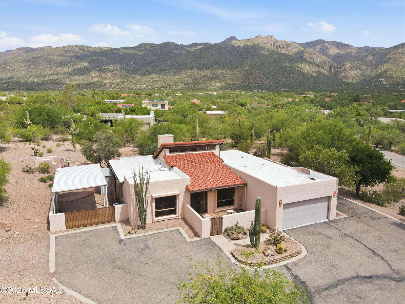 Property Photo:  4591 N Via Noriega  AZ 85749 