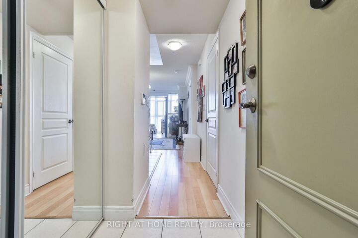Property Photo: 3 Marine Parade Drive 707 ON M8V 3Z5