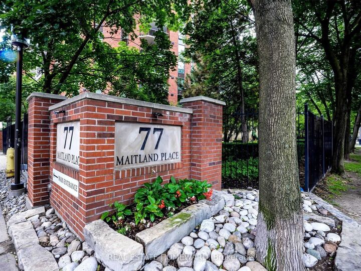 Property Photo:  77 Maitland Place 1219  ON M4Y 2V6 
