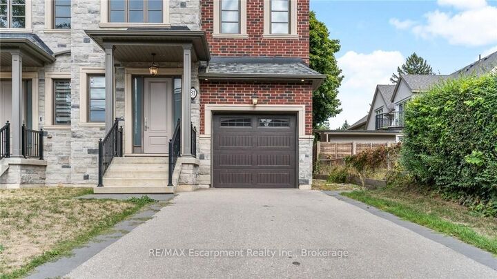Property Photo:  81 Brock Street  ON L6K 2Y9 