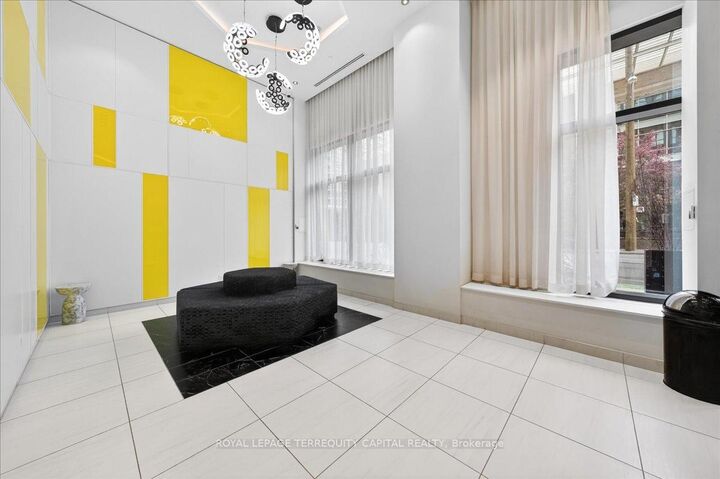 Property Photo: 159 Wellesley Street E 3002 ON M4Y 0H5