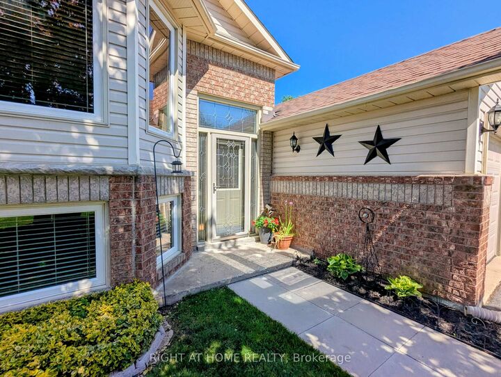 Property Photo: 22 Donald Crescent ON L9Z 1E1