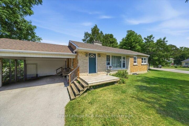 Photo de la propriété: 850 11th Street W ON N4K 3T3