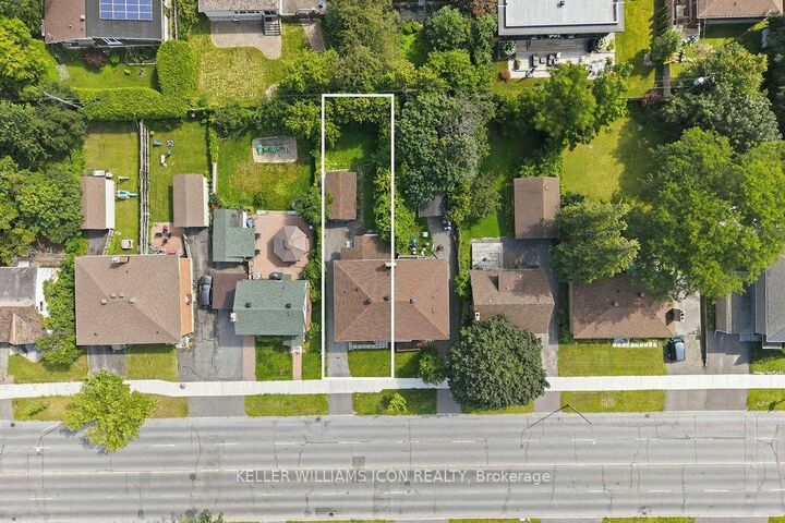 Property Photo: 873 Woodroffe Avenue ON K2A 2G5
