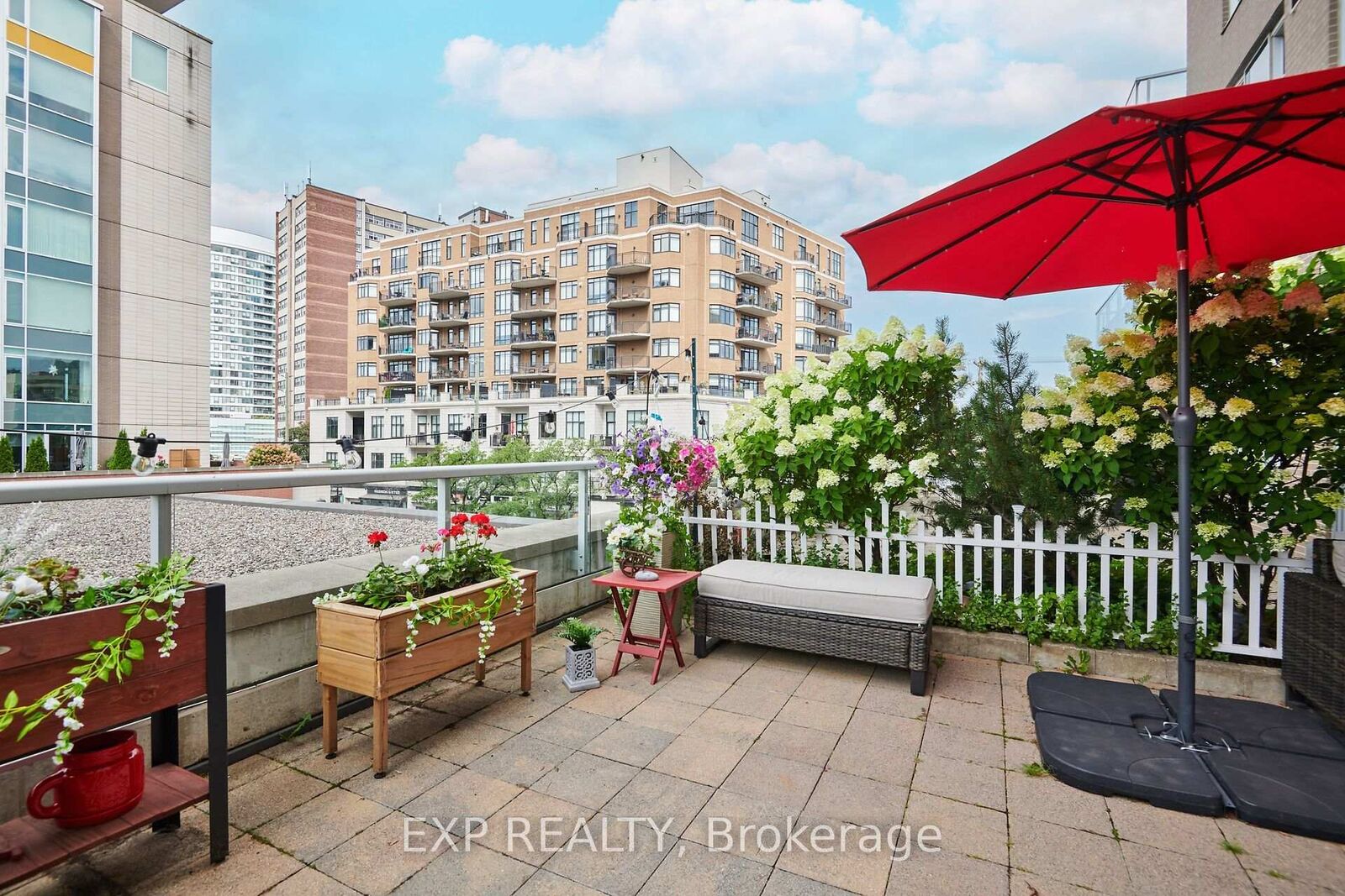 Property Photo: 575 Byron Avenue 203 ON K2A 1R7