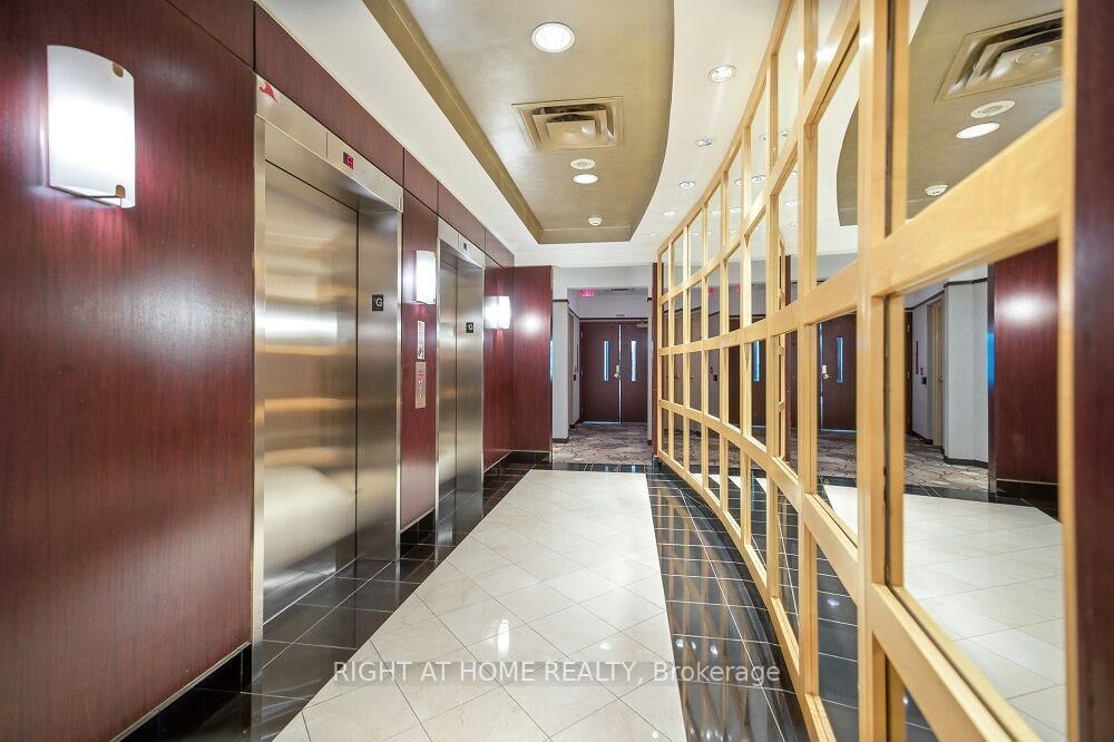 Property Photo: 2111 Lake Shore Boulevard W 508 ON M8V 4B2