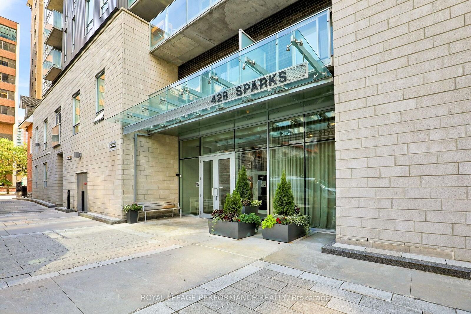 Property Photo: 428 Sparks Street 1502 ON K1R 0B3
