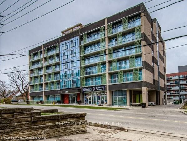 Property Photo:  250 Albert Street 202  ON N2L 3T6 