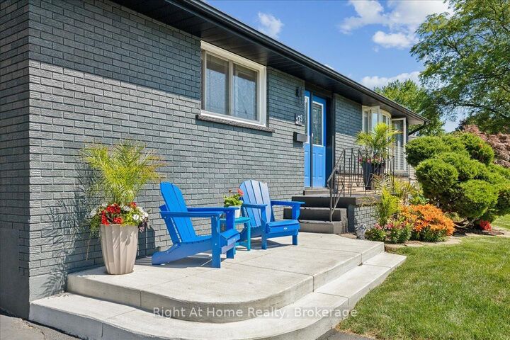 Property Photo: 275 Kent Crescent ON L7L 4T2