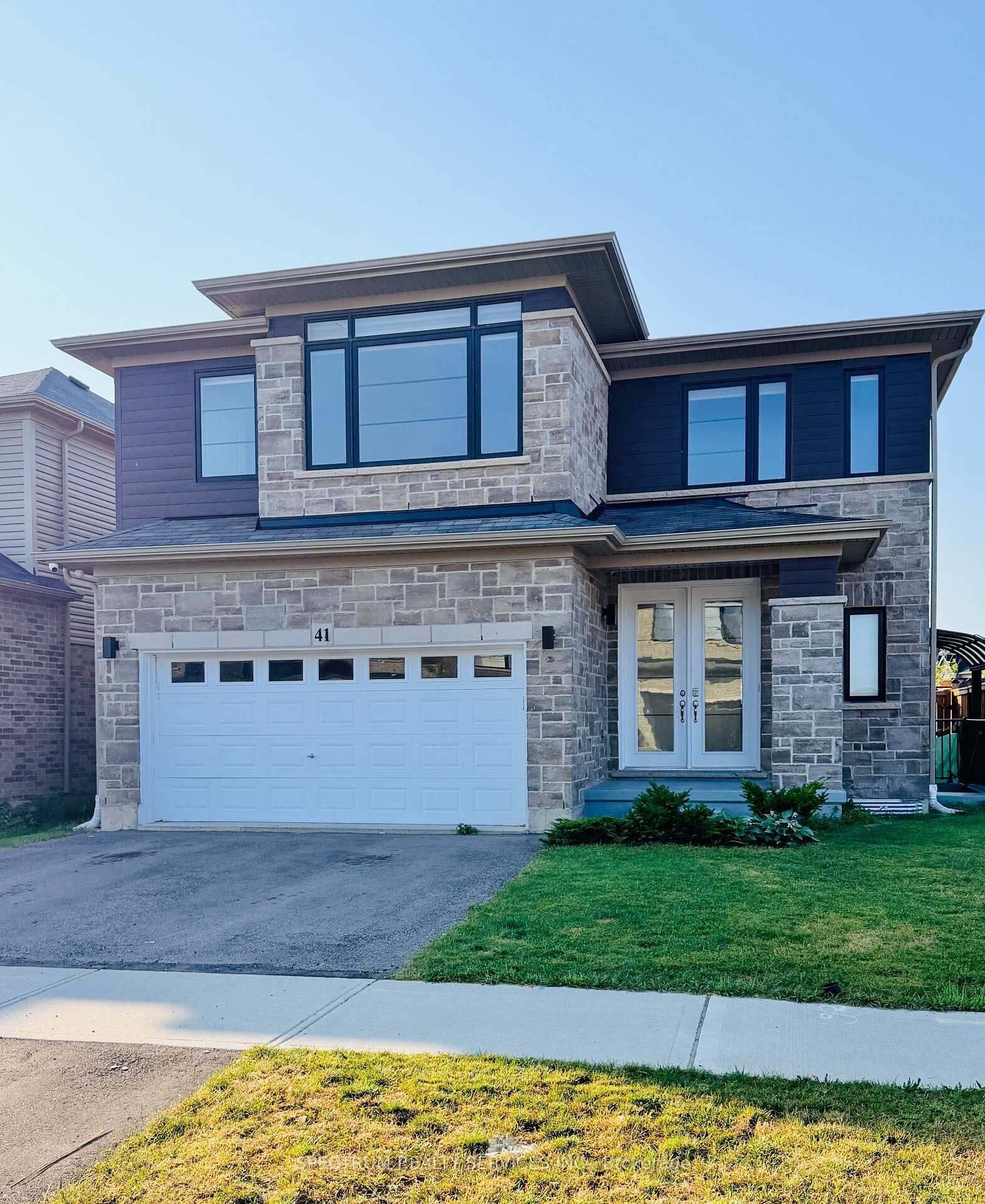 Property Photo:  41 Ladd Avenue  ON N3T 0T4 