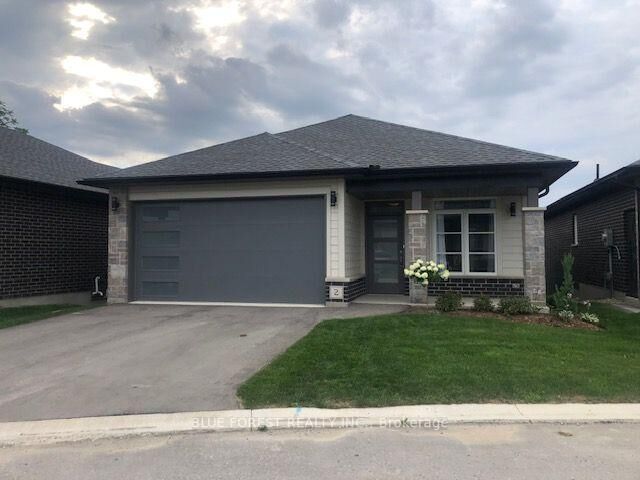 Property Photo:  10 McPherson Court 2  ON N5P 0E6 
