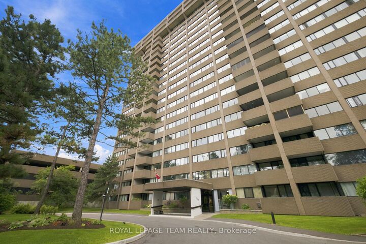 Photo de la propriété: 3360 Southgate Road 303 ON K1V 9A6