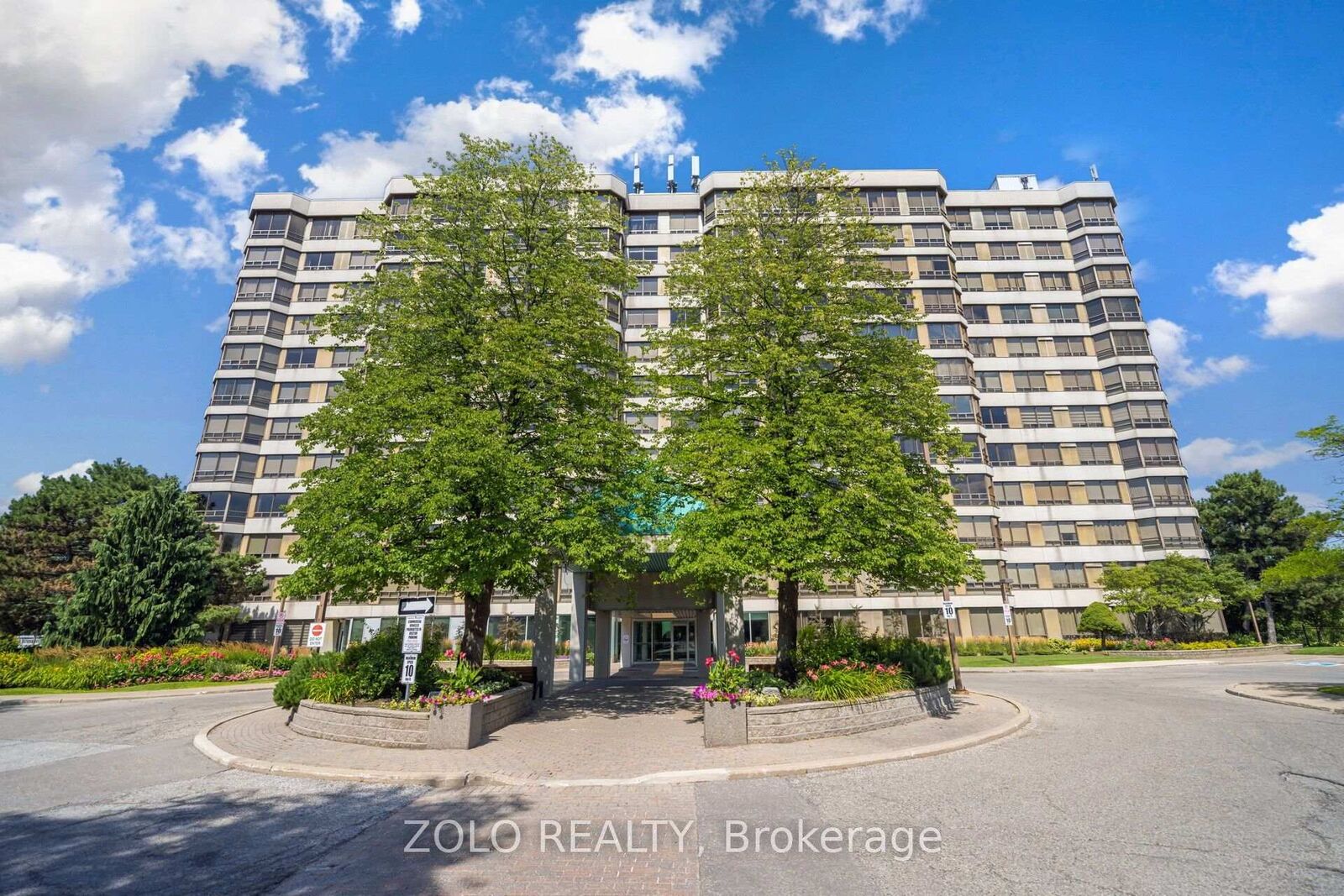 Property Photo: 310 Mill Street S 105 ON L6Y 3B1