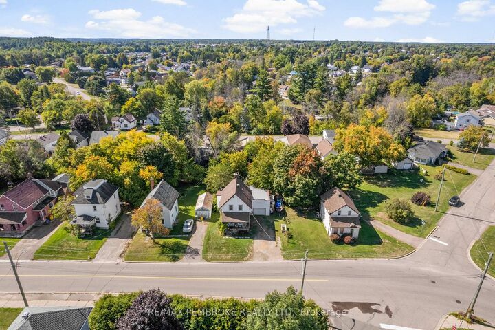 Property Photo: 570 Eganville Road ON K8A 4E9