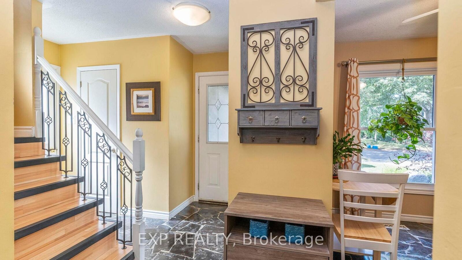 Property Photo: 116 Glenroy Crescent ON N5Z 4H7