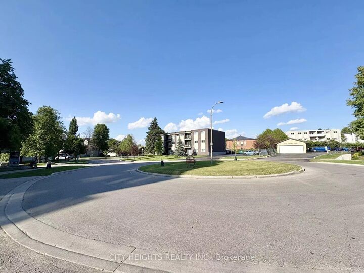 Property Photo: 286 Chandler Drive 506 ON N2E 3J8