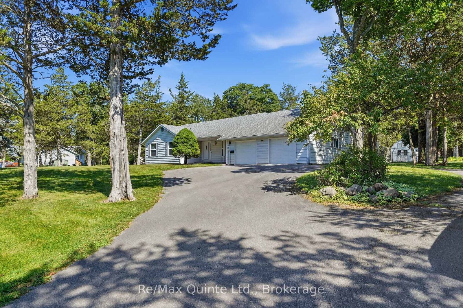 Property Photo: 1076 Massassauga Road ON K8N 4Z7
