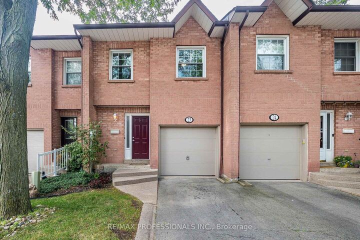 2004 Glenada Crescent 23 — photo 1