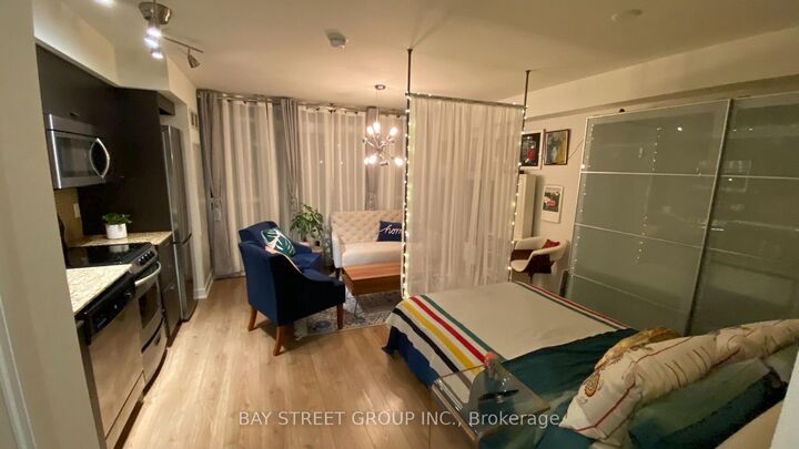 Photo de la propriété:  775 King Street W 418  ON M5V 2K3 