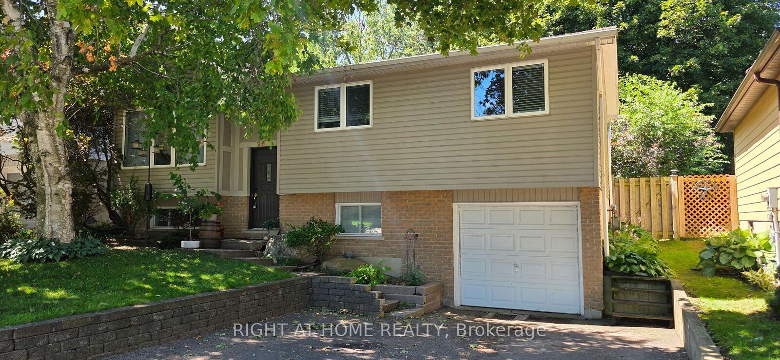 Property Photo: 266 Gunn Avenue ON N3C 3E5
