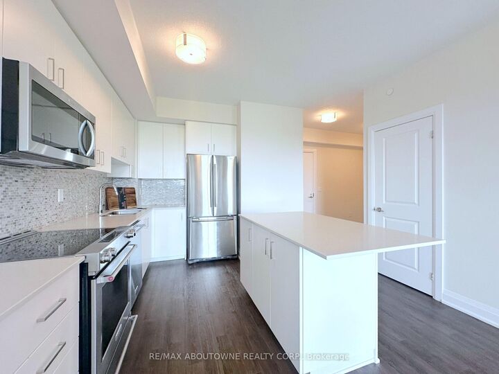 Property Photo: 2333 Taunton Road 411 ON L6H 0N5