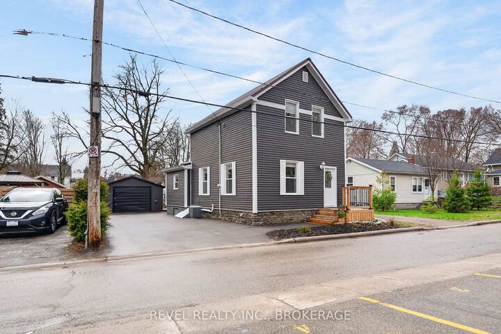 Property Photo: 38 Bennett Street ON K6V 2V8