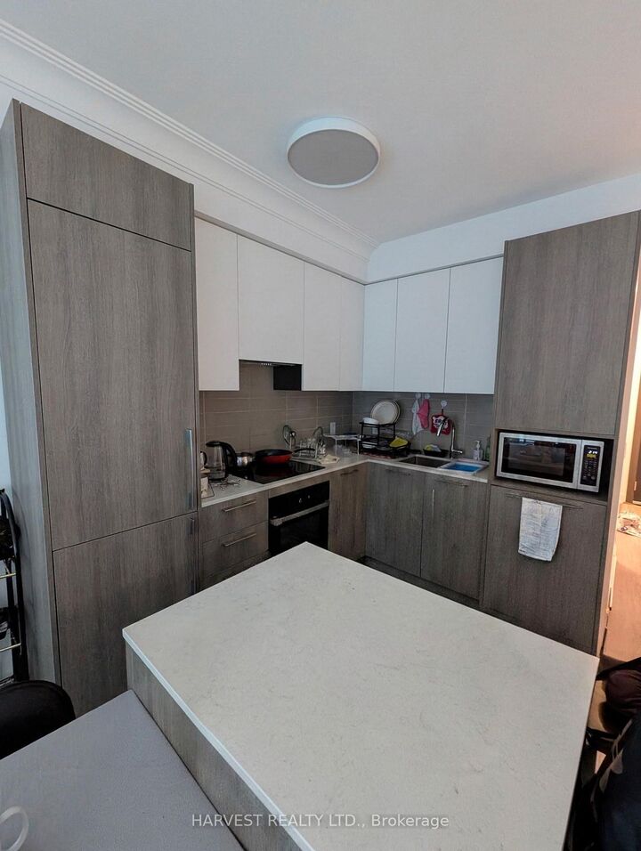Property Photo: 8 Water Walk Drive 311 ON L3R 6L4
