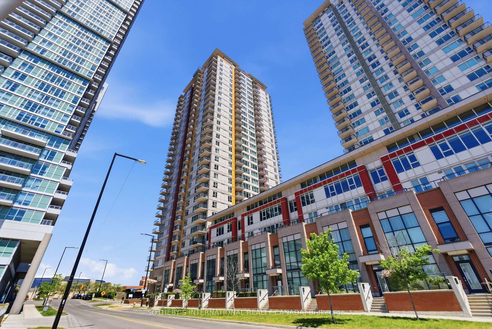 Photo de la propriété: 25 Town Centre Court 3208 ON M1P 0B4