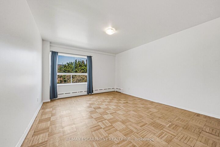 Property Photo:  325A James Street S 401  ON L8P 3B7 