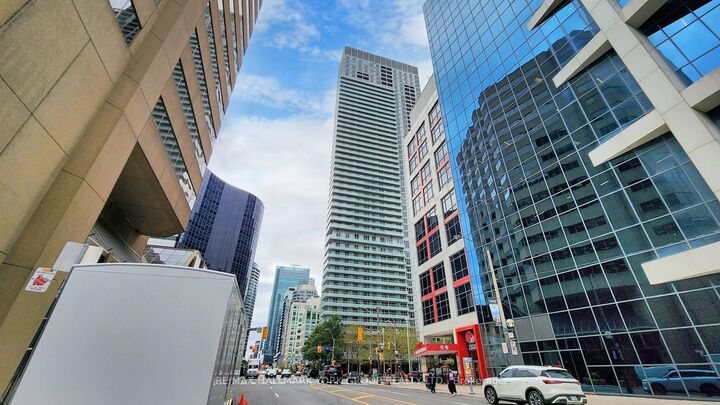 Property Photo: 300 Front Street W 3507 ON M5V 0E9